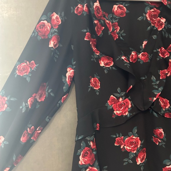 H&M Black Floral Semi Sheer Ruffle Blouse Whimsy  Goth Size 6 - Picture 8 of 12